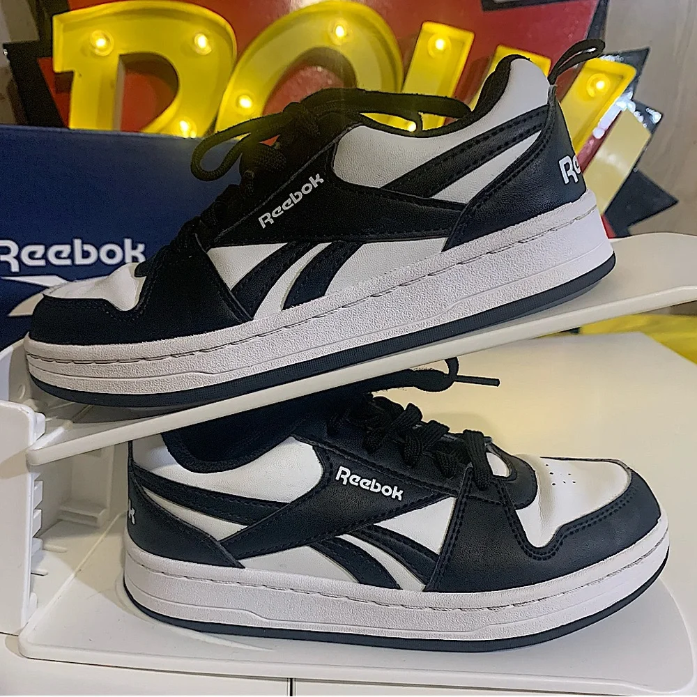 Reebok Royal Prime 2.0 Boys Size 13 Black/White Athletic Sneakers Used With Box